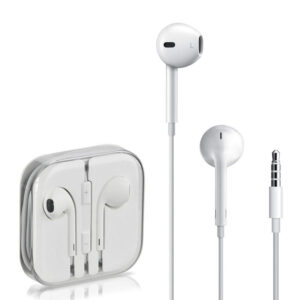 Apple-EarPods-with-3.5mm-Headphone-Plug